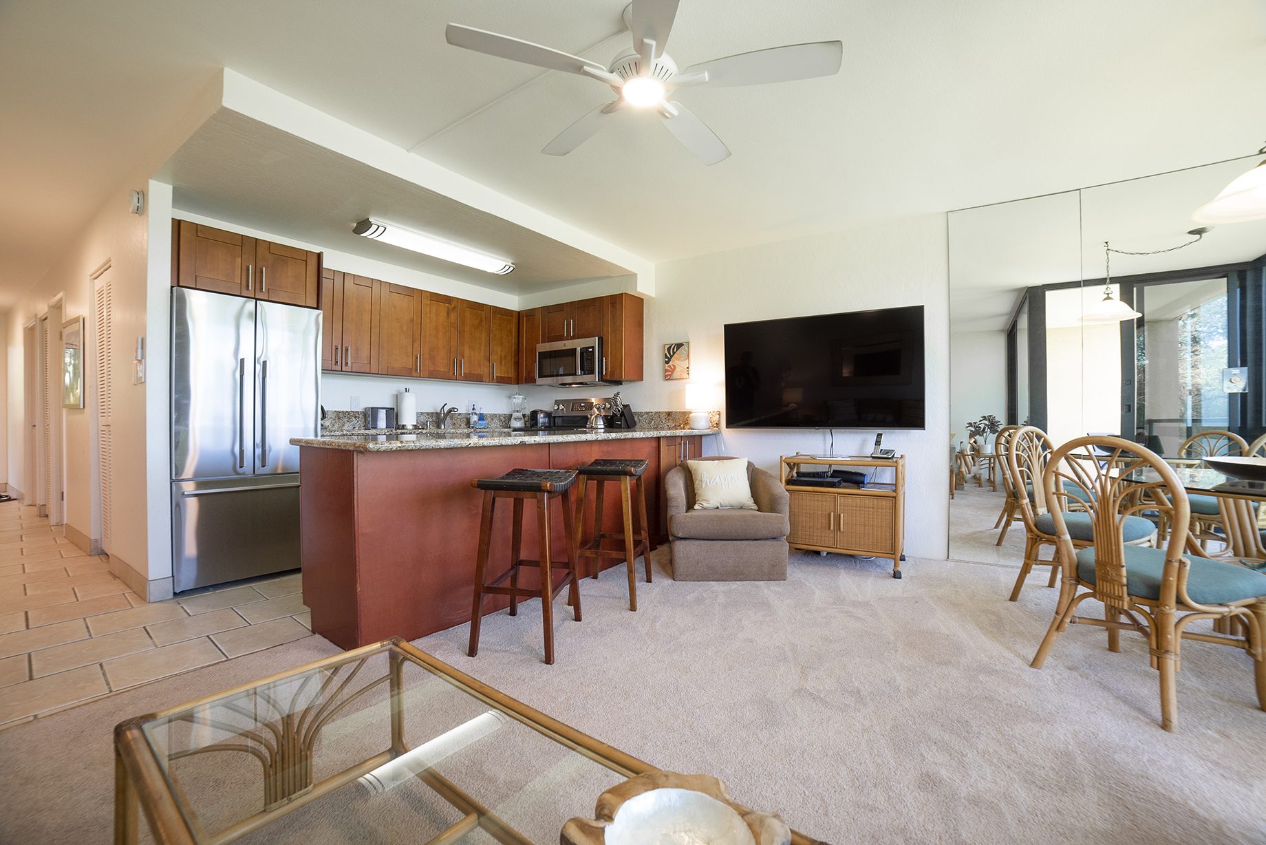 wailea ekahi Kihei Surfside 212 maui condo kitchen dining room